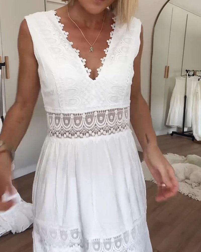 Weber™ | Spitzenkleid mit V-Ausschnitt