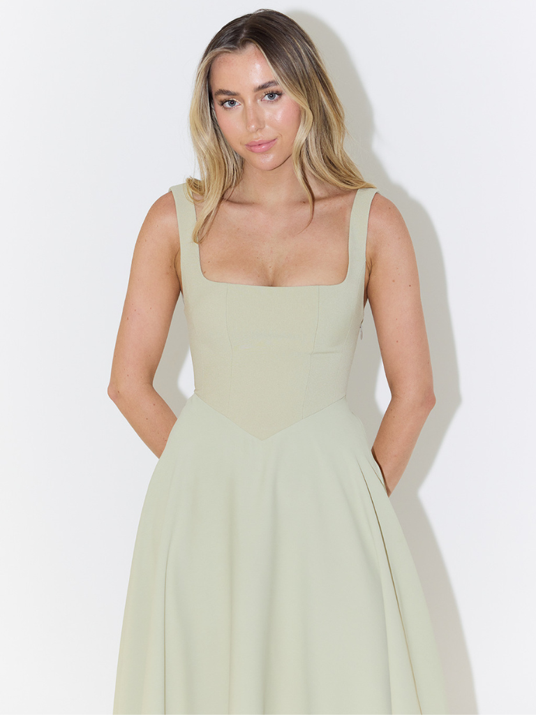 Weber™ | Skarlet Kleid