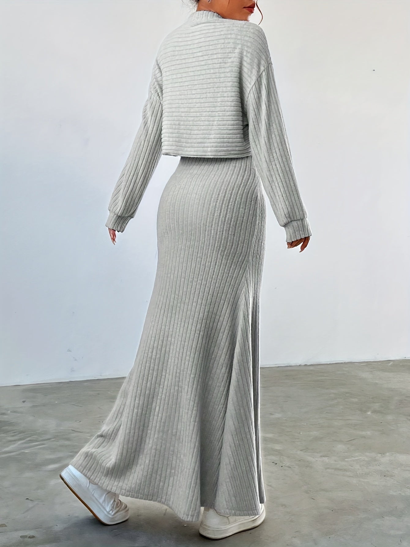 Weber™ | Entspannendes Kleid für Frauen + Kostenlose Strickjacke