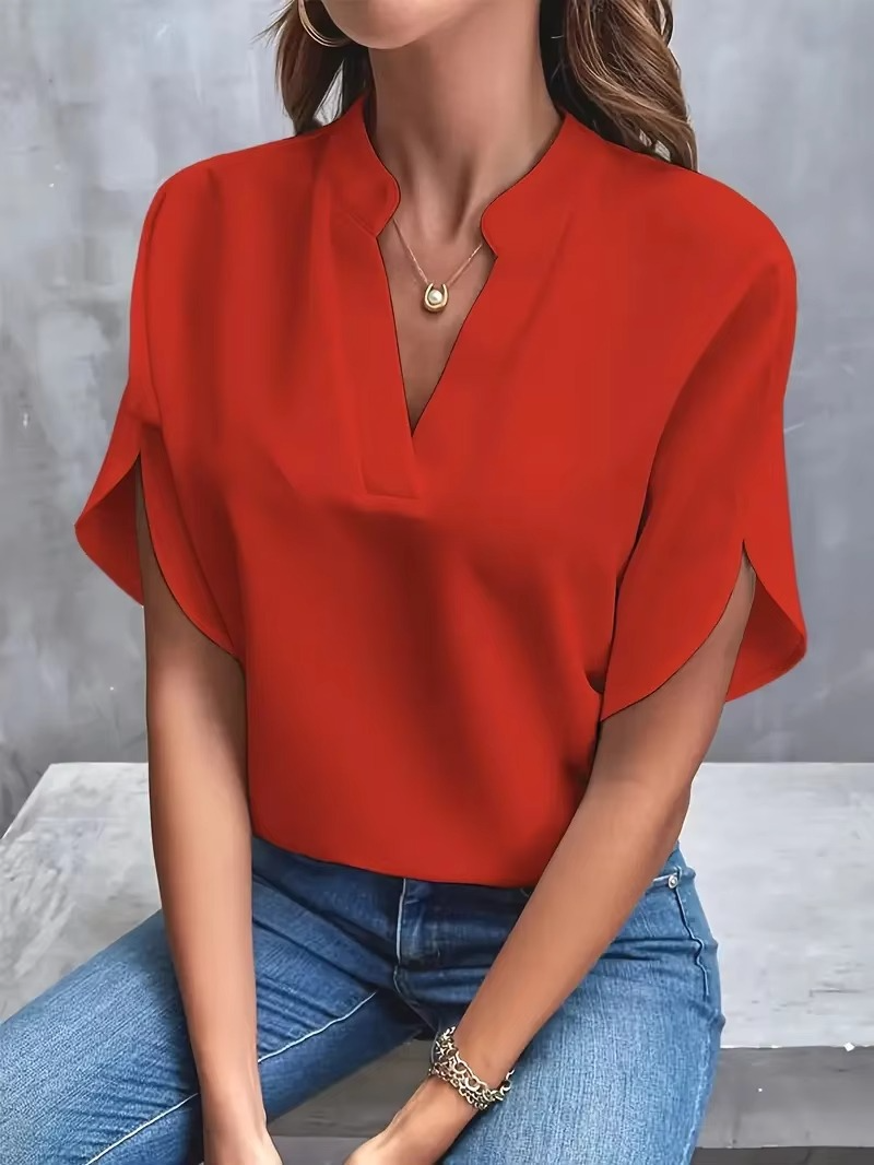 Weber™ | Malin – V-Ausschnitt Top aus weichem Stoff in femininem Farbton