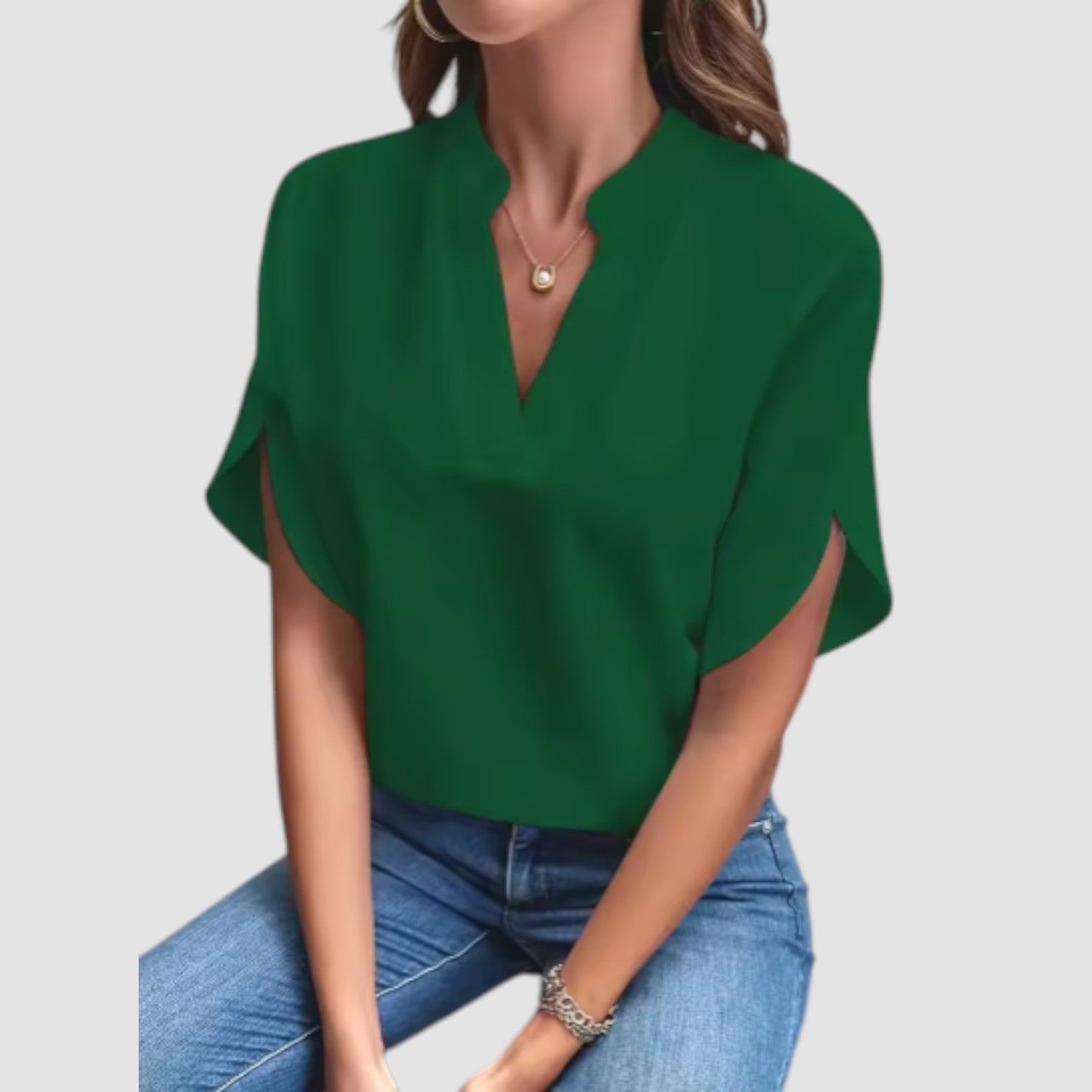 Weber™ | Malin – V-Ausschnitt Top aus weichem Stoff in femininem Farbton