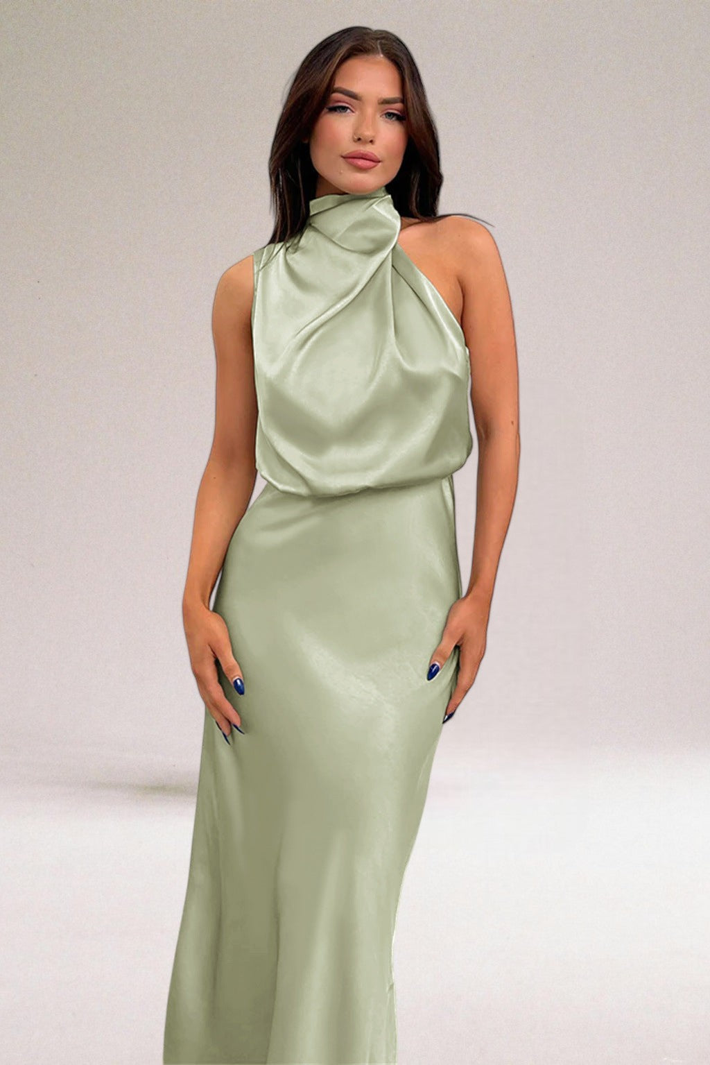 Weber™ | Glamourkleid aus Satin mit Halterneck