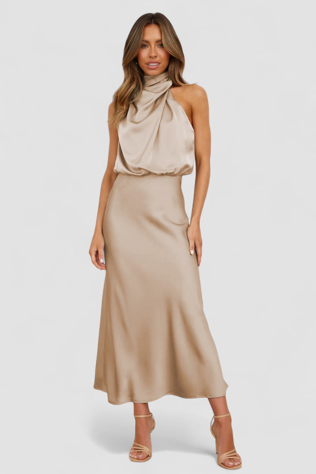 Weber™ | Langes Satin-Kleid mit Halterneck