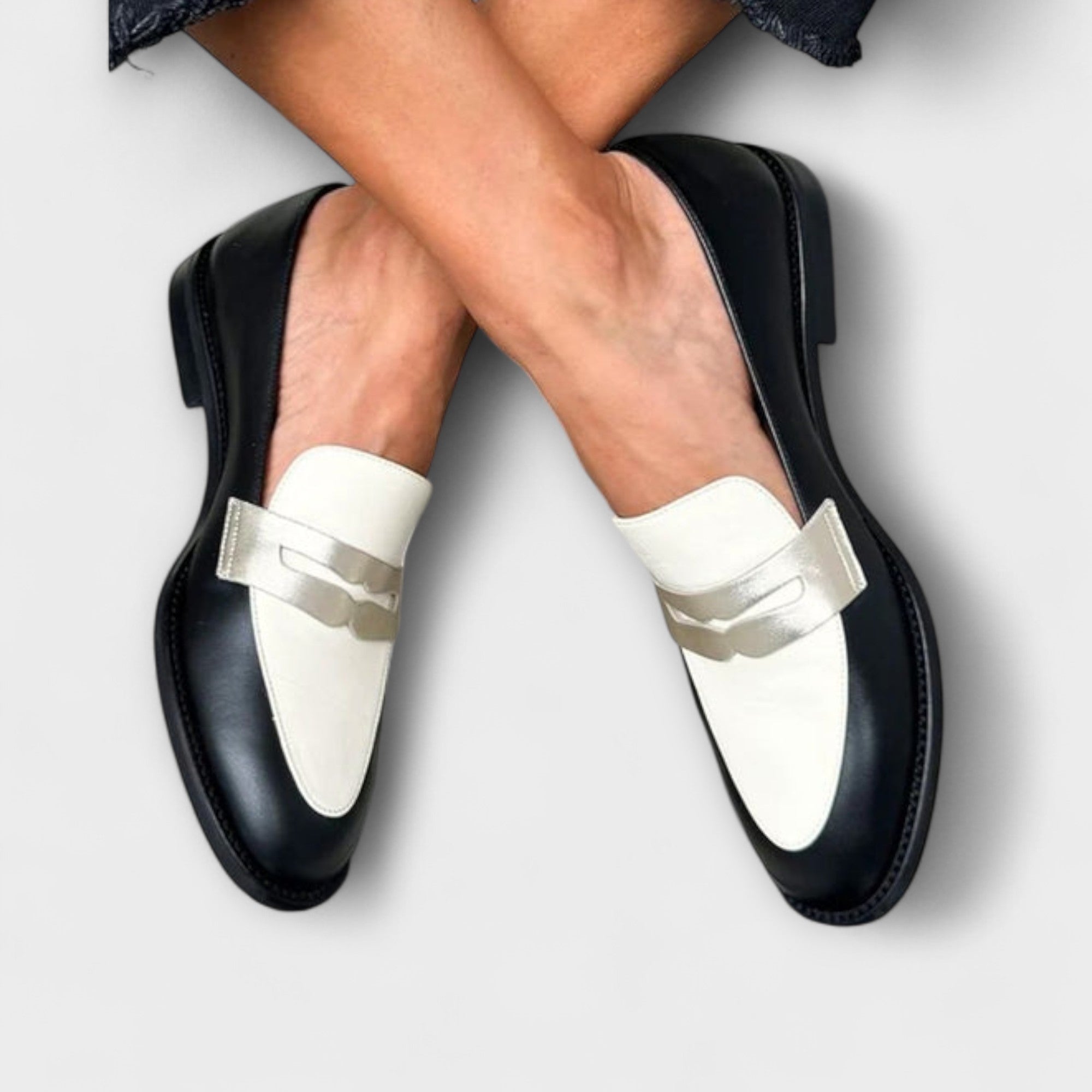 Weber™ | Xara – Schwarze Loafers mit Metalloberfläche